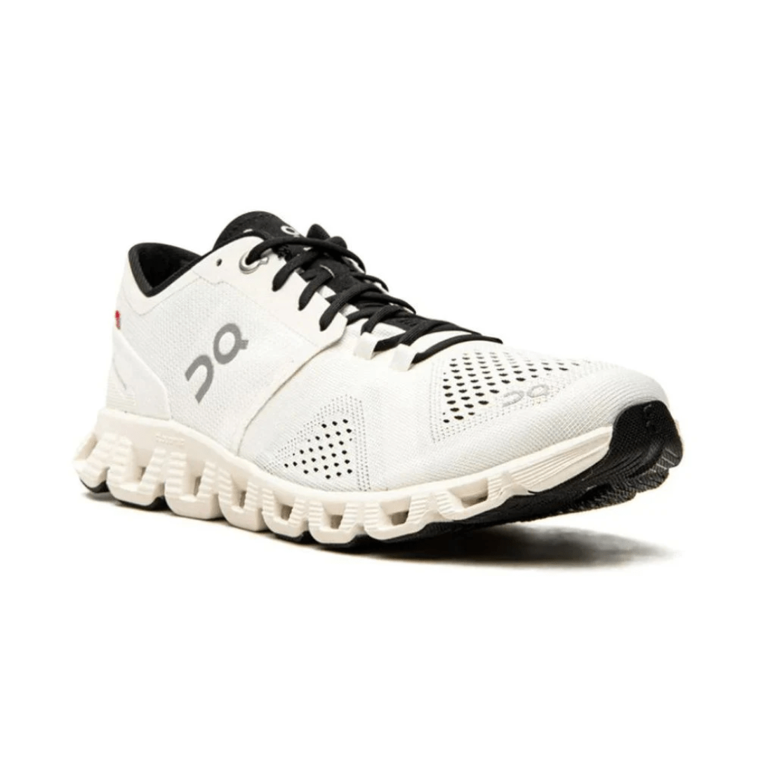 Lightweight On Running Cloud X shoes for runners in Dubai