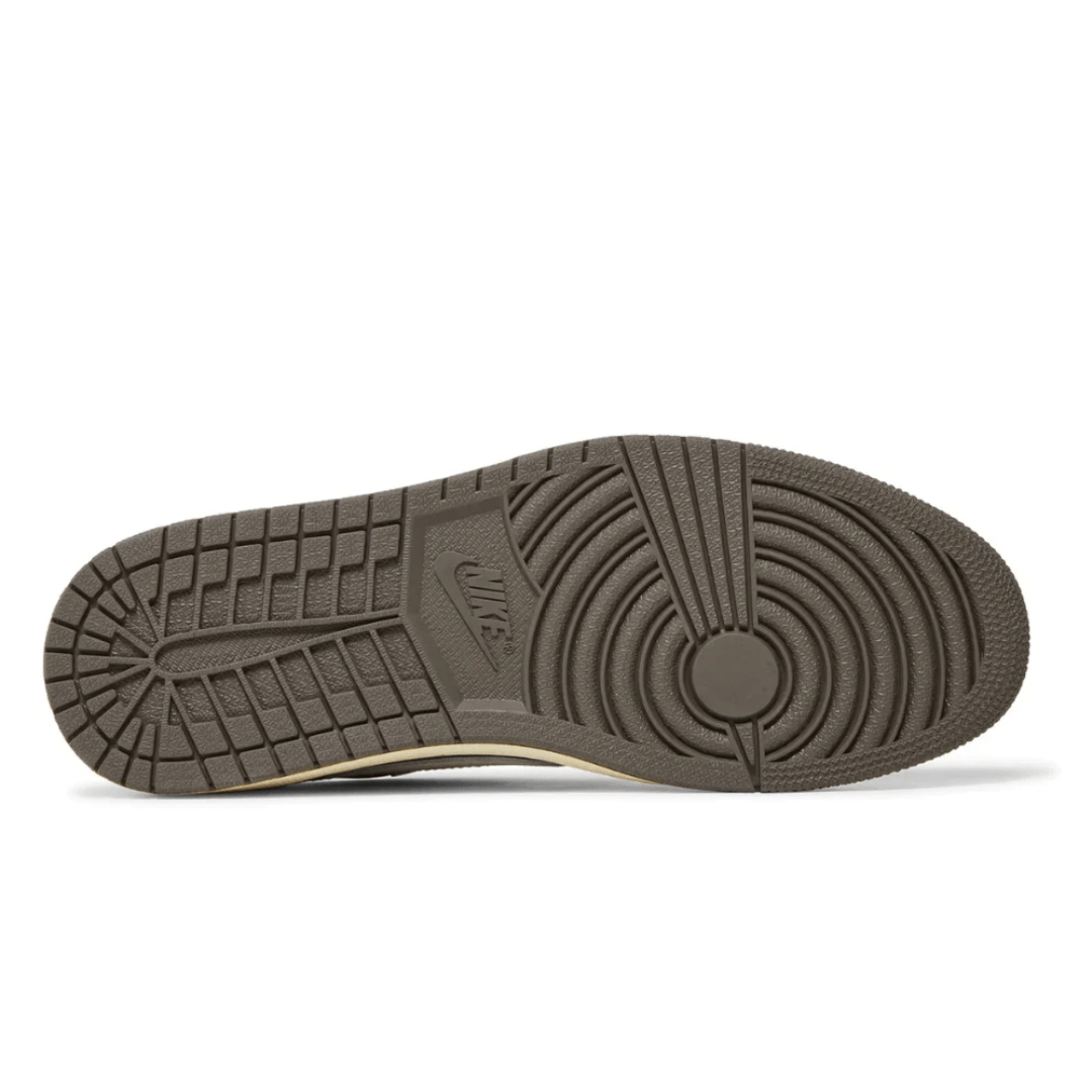 On-foot look of Travis Scott Air Jordan 1 Reverse Mocha Dubai