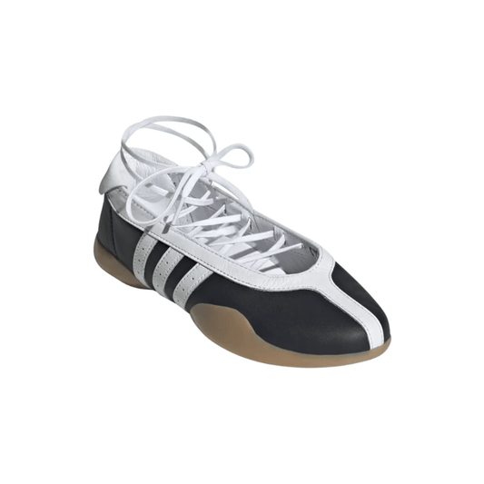 Front view of Adidas Chaussure Taekwondo Mei Black White training shoe Dubai UAE