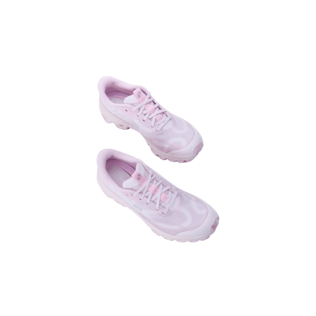 Stylish On Running Loewe Cloudventure Pink side profile