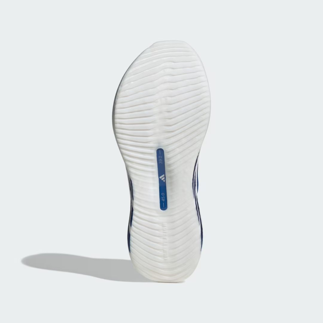 Comfort pods on the heel of adidas Hyperboost Edge Blue