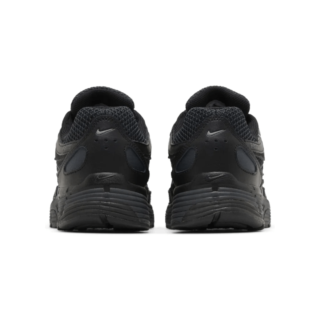 Nike Triple Black sneaker lifestyle photo Dubai