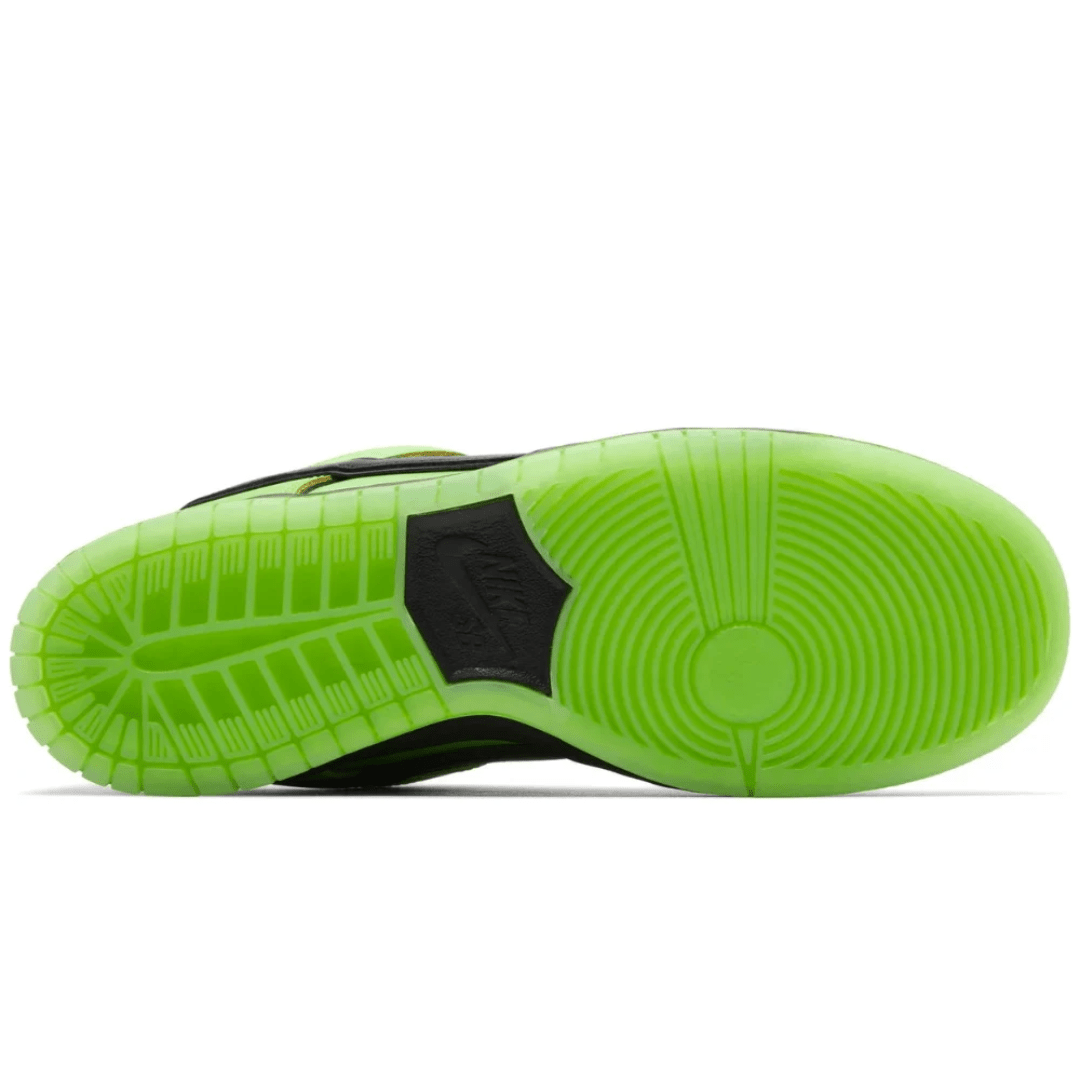 Stylish streetwear outfit with Nike SB Dunk Low Buttercup in Dubai.