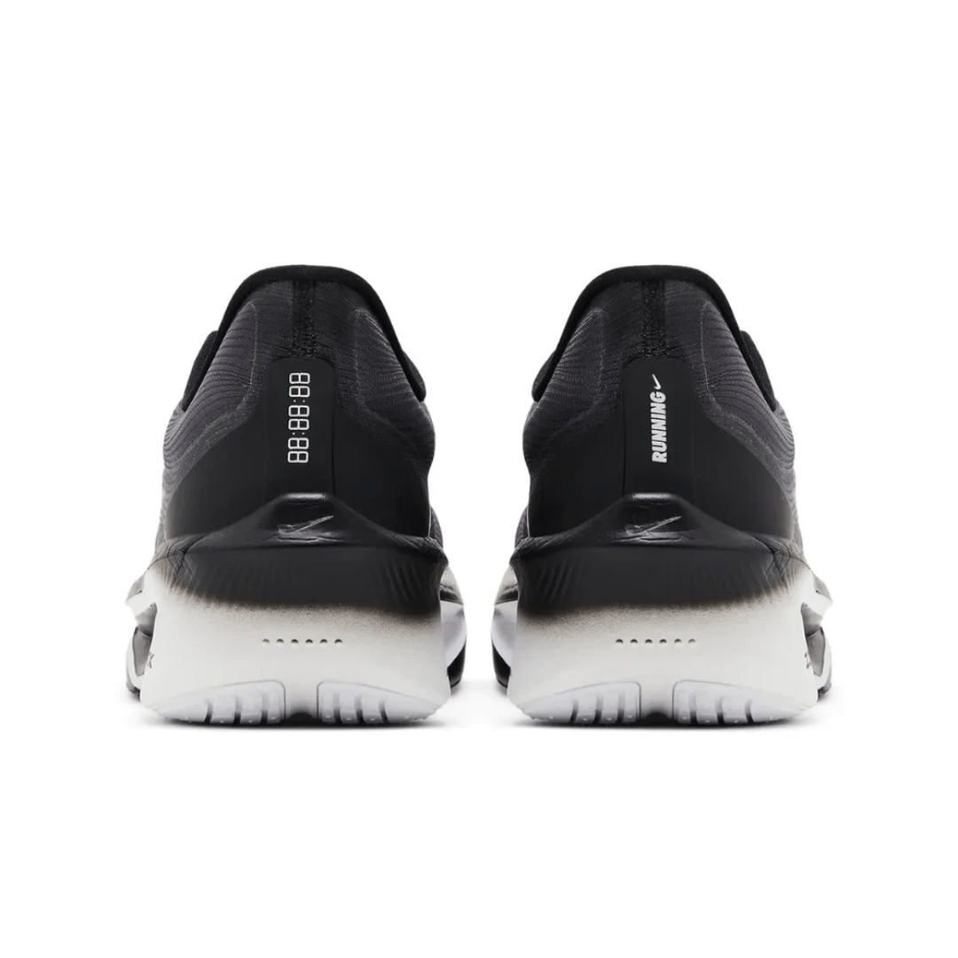 Nike Zoom Fly 6 carbon-fiber plate technology in UAE