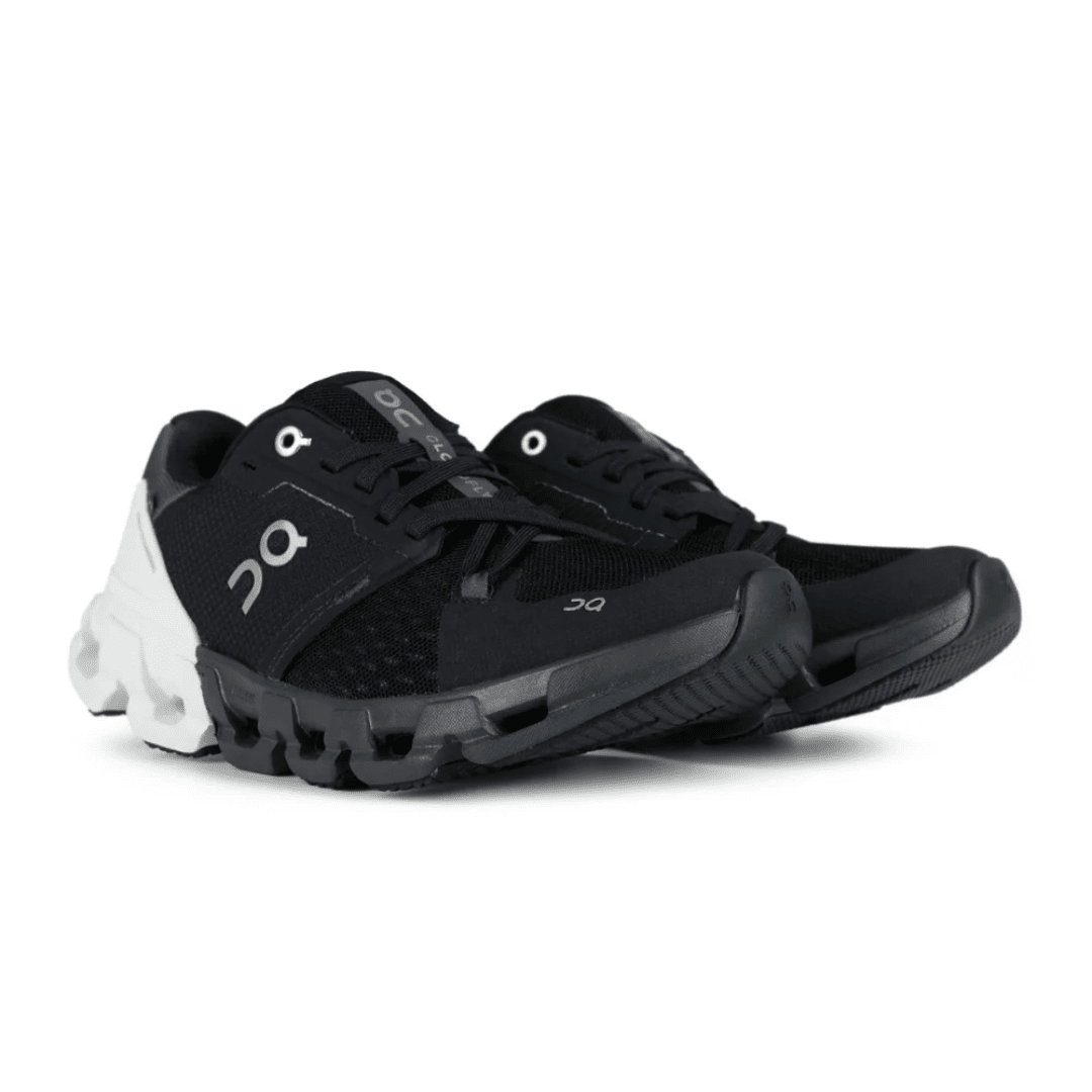 On Cloudflyer 4 Black White heel view