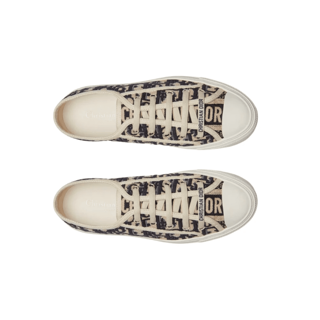 WALK’N’DIOR Sneaker Blue Dior Oblique Embroidered Canvas on feet Dubai
